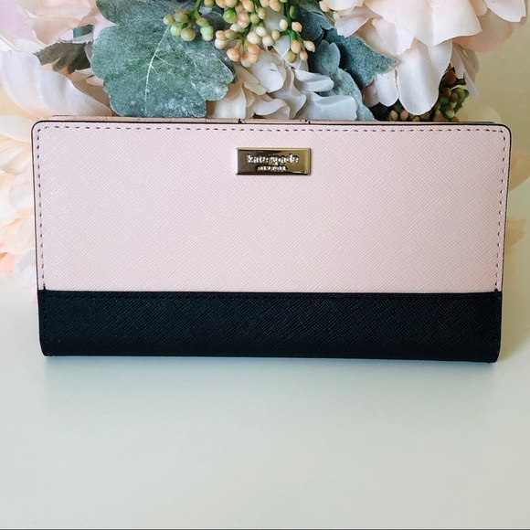 kate spade Handbags - 🎉CLOSET SALE🎉Kate Spade NewburyLane Stacy wallet